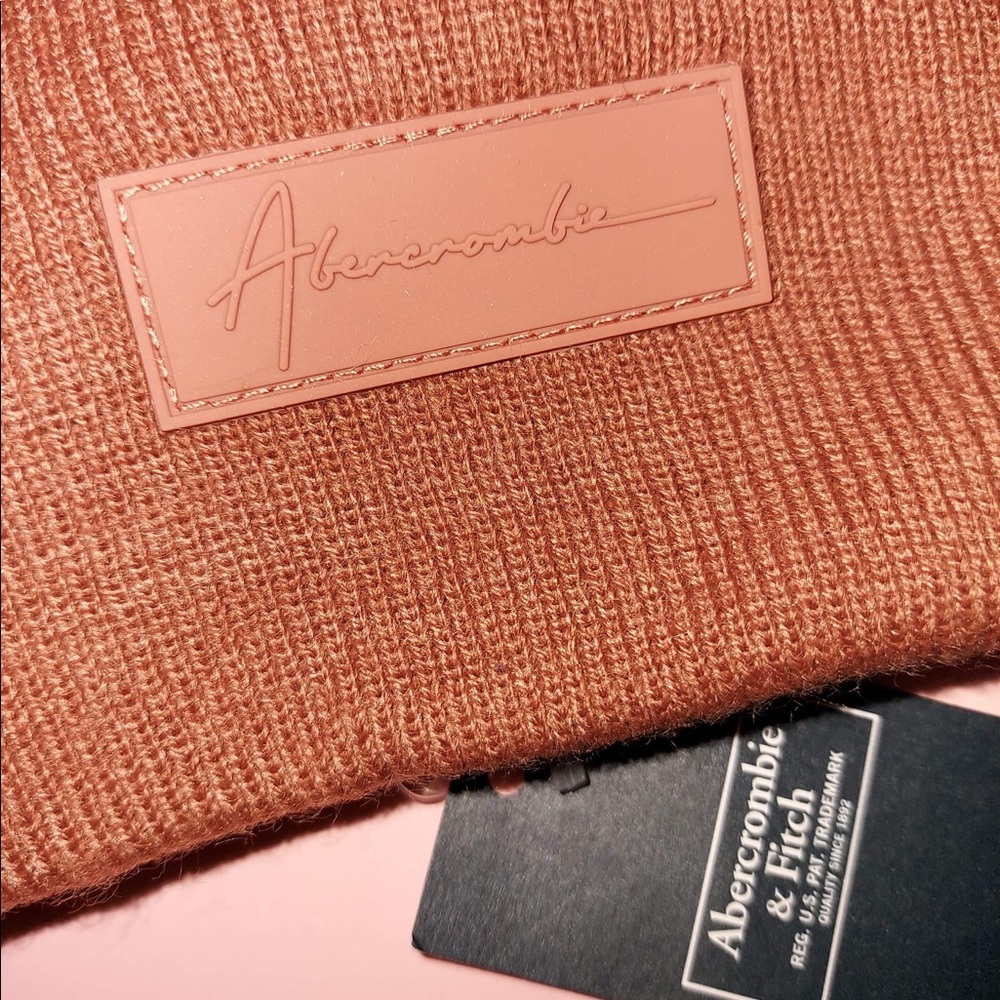 Abercrombie and Fitch Beanie NWT - Picture 5 of 6